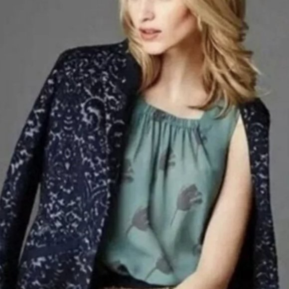 Size XS: Tulip Print Blouse Style 984 - Picture 2 of 4